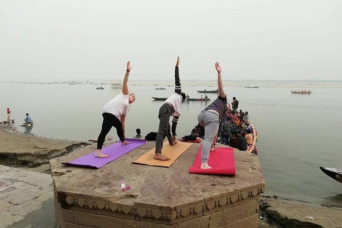 GROUP YOGA CLASS - BEGINNER / ADVANCED - Sunrise Yoga with Ayush in Varanasi - Is this the right class for you?