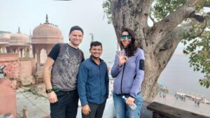 Guide francophone à varanasi - Rakesh - Nepali Temple: Quiet Stops That Teach You How to Look