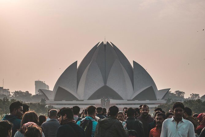 Half-Day Delhi Temple Tour with Pick-Up & Drop-Off - Comfort, timing, and how the small group helps