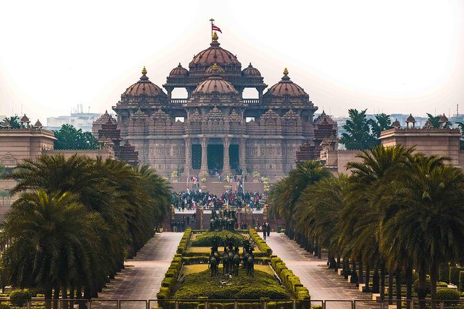 Half-Day Delhi Temple Tour with Pick-Up & Drop-Off - The one drawback to plan around