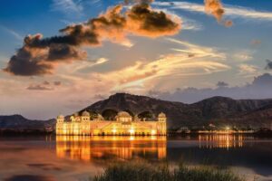Jaipur Day Trip from Delhi by Car or Train – All Inclusive - Jaigarh Fort: the fort start that gives you real context