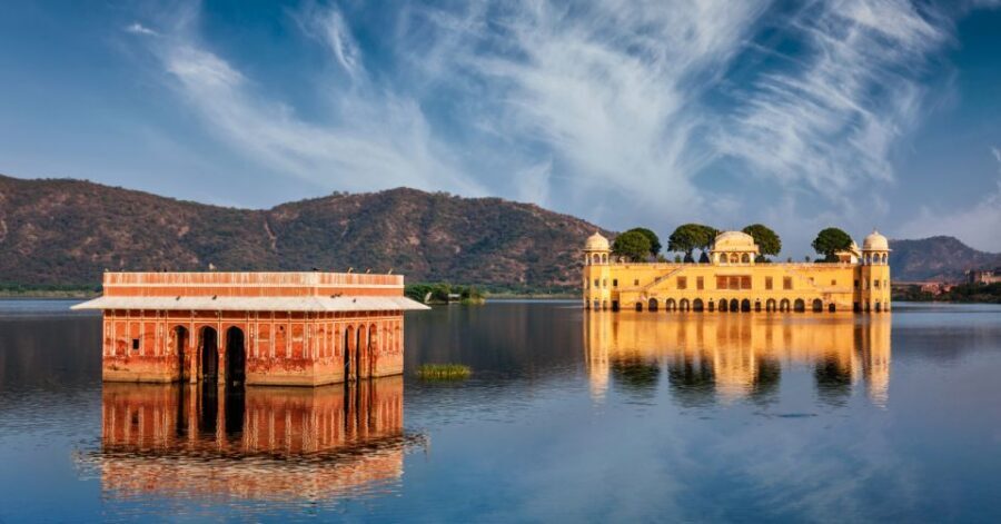 Jaipur: Full-Day Private City Tour by Car with Guide - City Palace: where royal life turns into a museum walk
