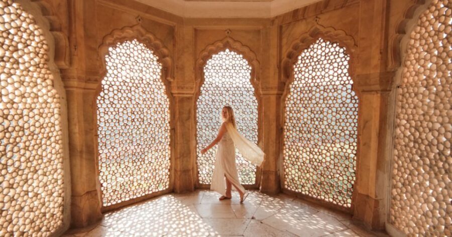 Jaipur: Full-Day Private City Tour by Car with Guide - Pacing, photos, and small chances to buy a souvenir