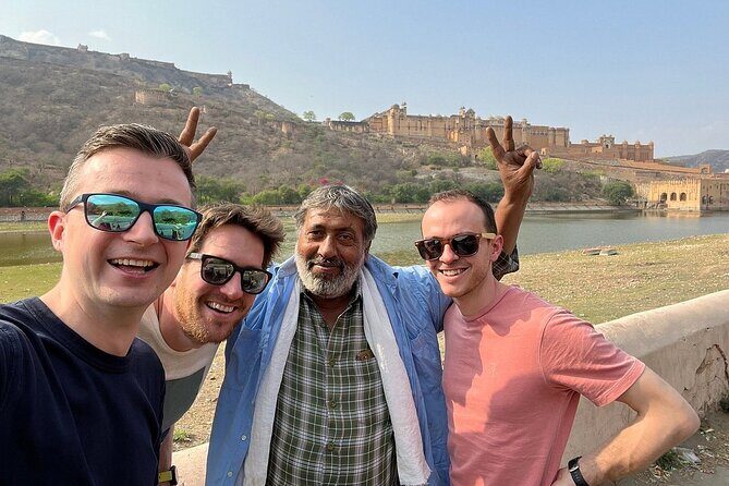 Jaipur Full-Day Private Tour By Car, Guide & Skip-the-Line Entry - Hawa Mahal: The Palace of Wind at a Human Scale