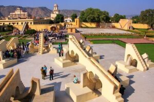 Jaipur Guided City Tour: City Palace, Jantar, Hawa & Jal Mahal - Transfers and air-conditioned comfort: the real value of “no taxis”