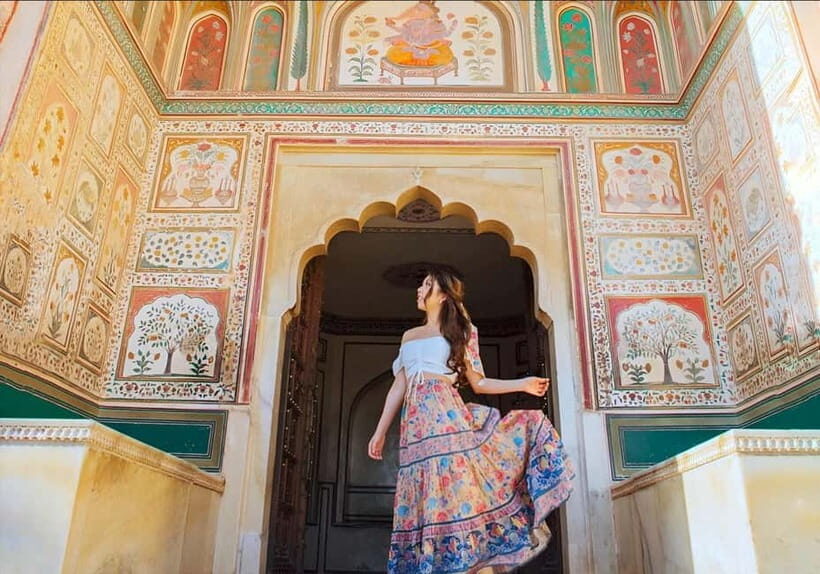 Jaipur: Half-Day Guided Sightseeing Tour with Flower Market - Hawa Mahal: the iconic façade stop you get exactly when it works