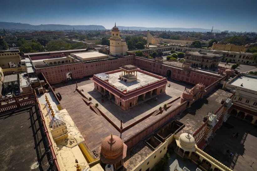 Jaipur: Jaipur & Amber Fort Full or Half-Day Guided Tour - City Palace: where the Maharaja’s world becomes understandable