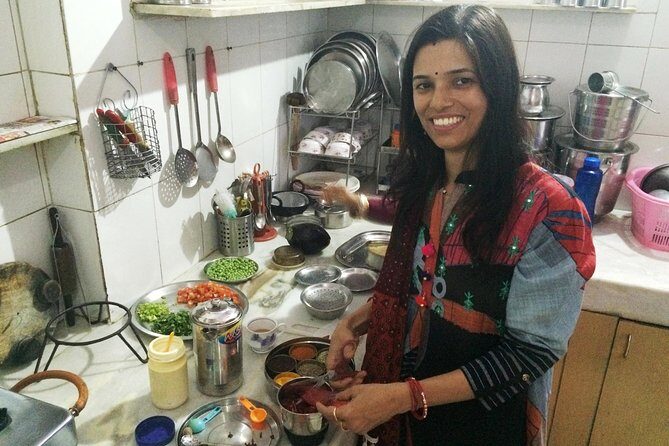 Jaipur Market Tour & Vegetarian Rajasthani Home Cooking Class - Key Highlights Worth Booking