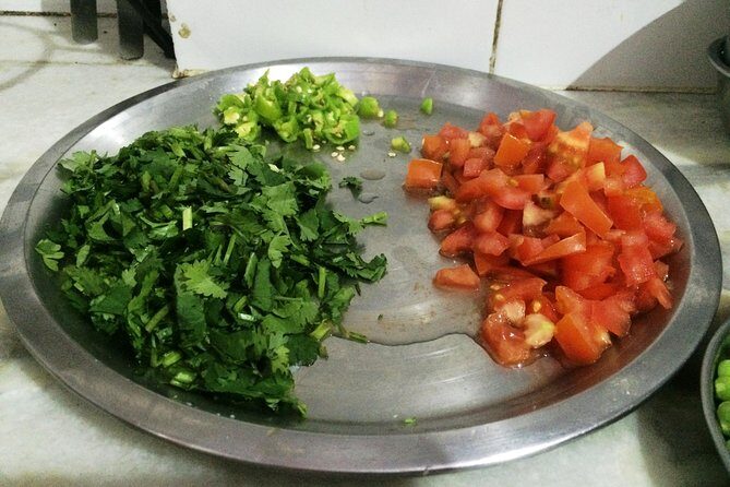 Jaipur Market Tour & Vegetarian Rajasthani Home Cooking Class - Meet at Crystal Mall, Then Let Jaipur Feed Your Curiosity