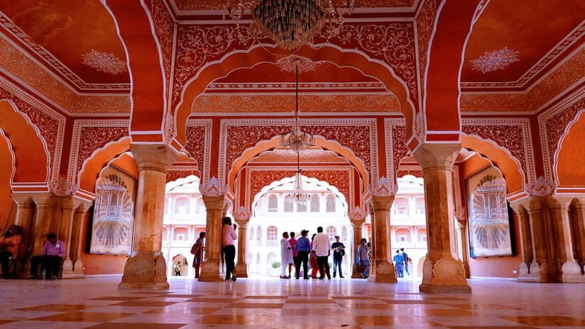 Jaipur: Private Full Day City Sightseeing Tour with Guide - How the A/C Car and Private Guide Shape Your Whole Day