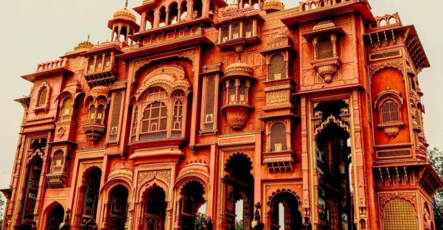 Jaipur: Private Sightseeing Day Tour with Guide by Car - Amber Fort and the Palace Area: Rajput Meets Mughal