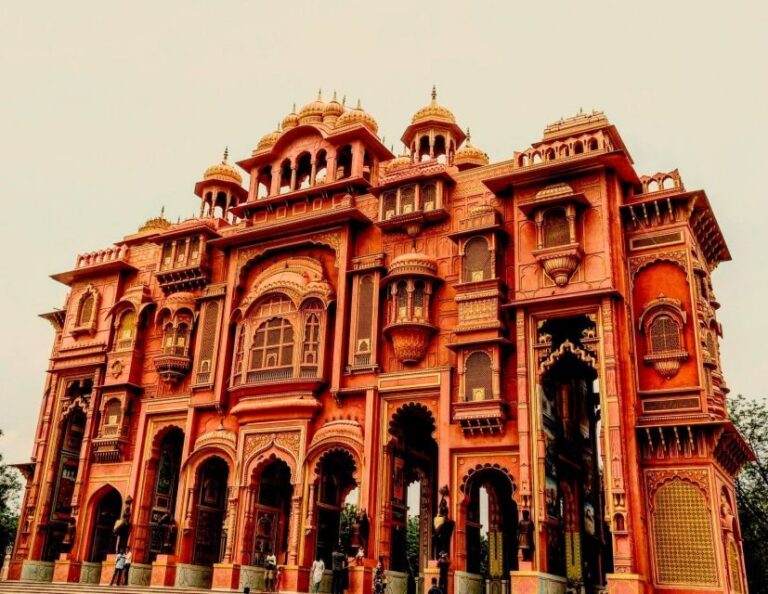 Jaipur: Private Sightseeing Day Tour with Guide by Car - Hawa Mahal: The Palace of Winds From Street Level
