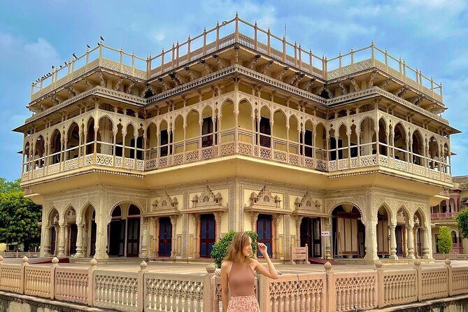 Jaipur Sightseeing - Stop 5: City Palace of Jaipur, about 1 hour in the heart of town