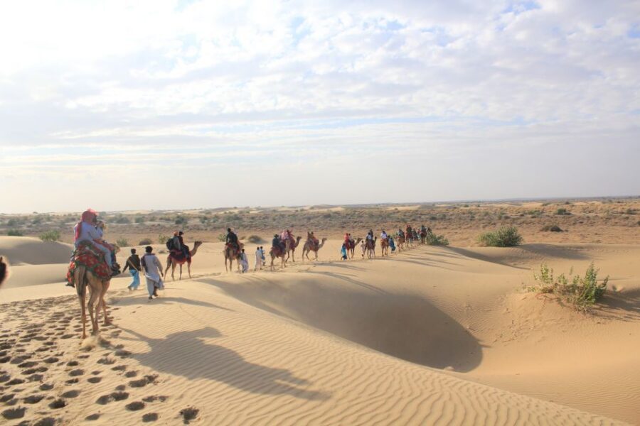 Jaisalmer: 2-Day Thar Desert Experience - Next Morning: Sunrise Tea, Breakfast, and Another Camel Ride