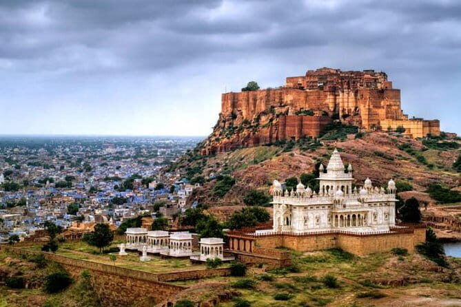 Jodhpur Tour : Fort, Jaswant Thada, Step-Well & Local Bazaar - Toorji Ka Jhalra Stepwell: The 1740s Answer to Everyday Water