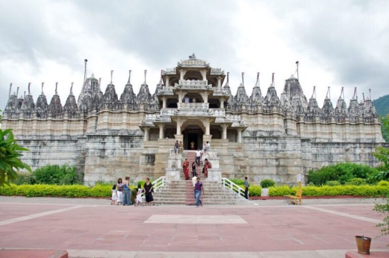 Kumbhalgarh and Ranakpur: Private Day Trip from Udaipur - Morning pickup in Udaipur: the quiet advantage of a 6:00–10:00 AM start