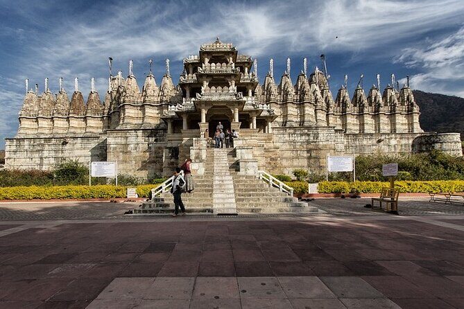 Kumbhalgarh & Ranakpur Day Trip from Udaipur with Guide and Lunch - Lunch and Timing: The Half-Day That Still Feels Like a Full Day