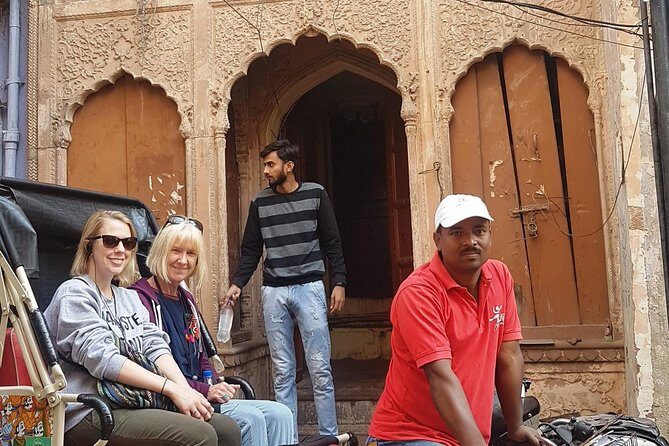 Luxury Rickshaw Tour of Old Delhi - Red Fort, Jama Masjid, and civic landmarks you can place on the map