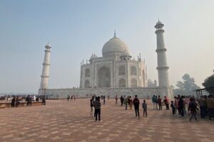 Luxury Taj Mahal by super fast train from Delhi all inclusive - The skip-the-line Taj Mahal ticket, and what it means in practice