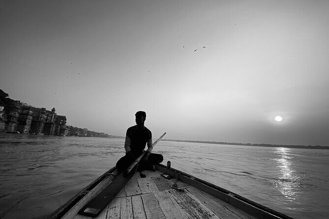 Marigold Boat Tour in Varanasi - Why this sunrise boat ride makes Varanasi easier