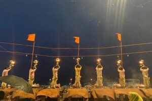 Marigold Boat Tour in Varanasi - Getting to Shree Cafe and finding your way onto the water