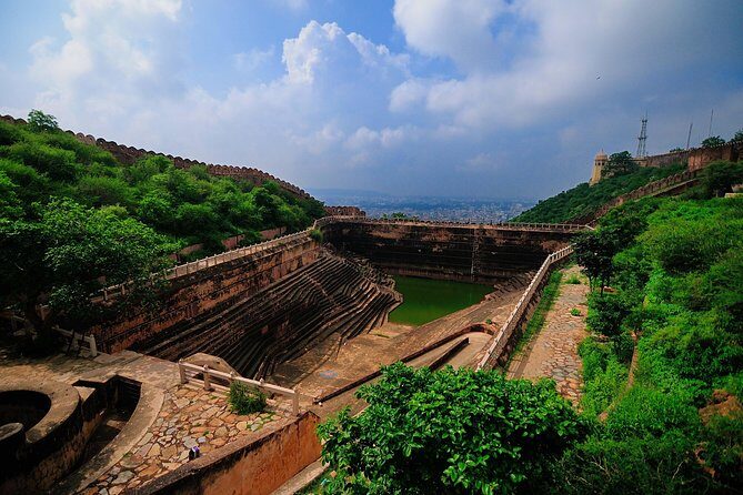 Nahargarh Water Walk - Guided 2-Hour Heritage Tour in Jaipur - Reading old water structures: channels, aqueducts, and storage