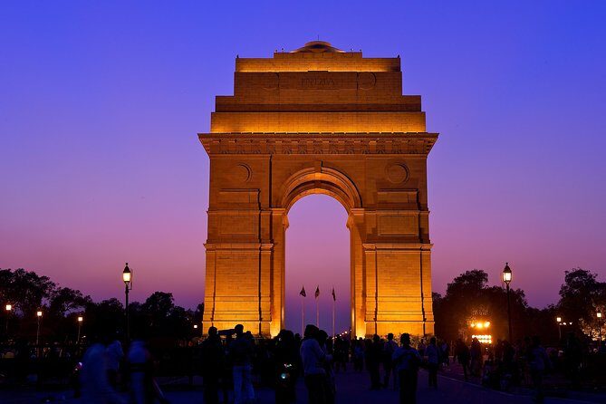 New Delhi and Old Delhi Private Tour 4-8 Hours - Customizable - Sis Ganj and Red Fort pass-by: finishing Old Delhi with historic context