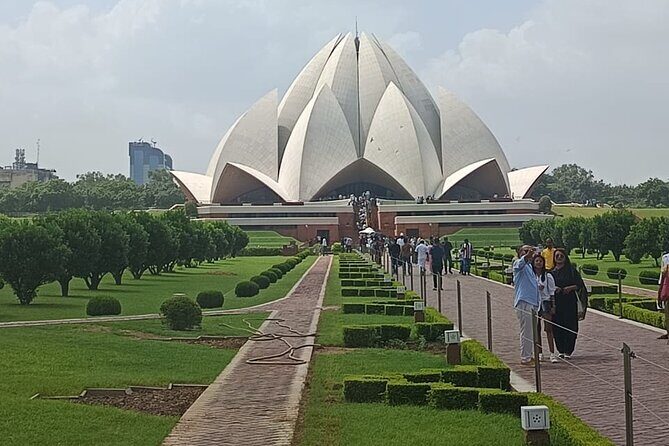 New Delhi and Old Delhi Tour Full Day - India Gate and New Delhi’s Postcard Stops
