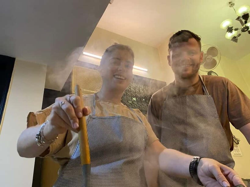 New Delhi: Indian Cooking Class in a Local Home - Who’s teaching you, and what kind of guidance you get