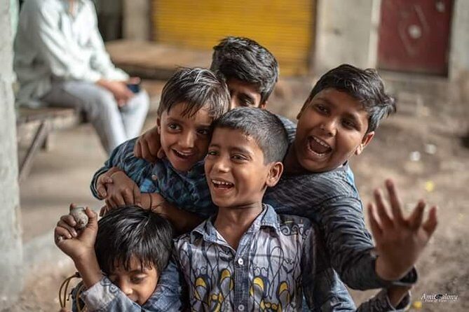 New Delhi Slum Walking Tour - Meet at Moti Nagar and get your bearings fast