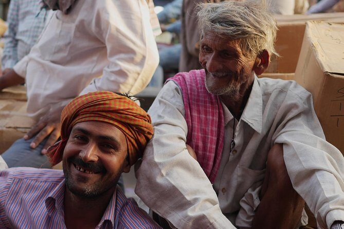 Old Delhi Street Food Tour - Meeting at Rajiv Chowk: the easiest starting point in central Delhi