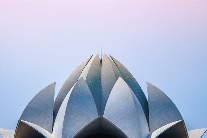 Old & New Delhi Private City Tour – Traveler’s Choice (Top Rated) - Sunheri Masjid and the tuk-tuk intro to Old Delhi
