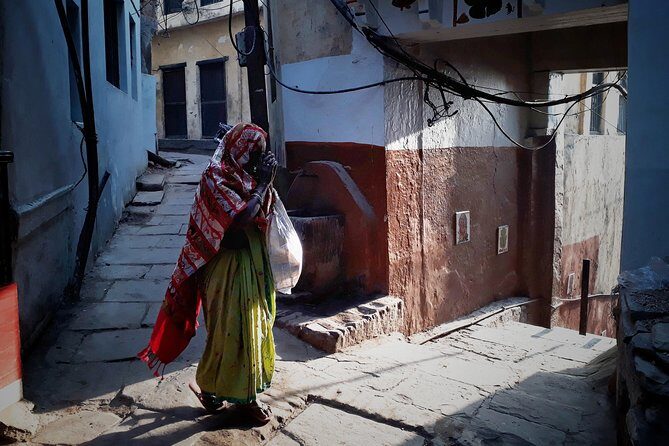 Photo Tour In Holy Varanasi - Dasashwamedh Ghat At Sunrise: Rituals, River Light, and Blessings