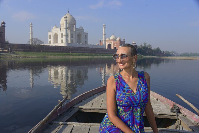 Photography Tour of Taj Mahal - The photo package you actually care about: pen drive, prints, and phone transfer
