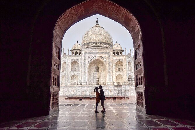 Private Agra Taj Mahal Same Day Tour By Car From Delhi - All Inclusive - Buffet Lunch at Pinch of Spice Restaurant: Fuel Without the Stress