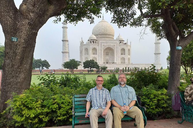 Private Day Tour of Taj Mahal by India's Fastest Train or Car - All Inclusive - Lunch at a 5-Star Restaurant: A Break That Helps You Stay Present