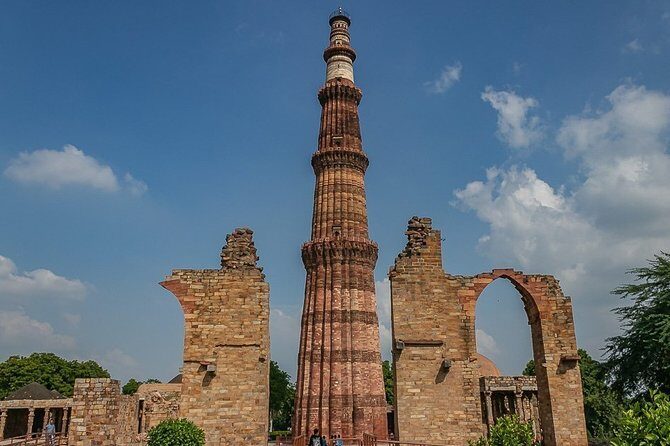 Private Delhi Day Tour with Tour Guide - New Delhi highlights: getting the timing right across distant stops