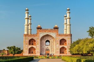 Private Golden Triangle Tour 3 Night/4 Days - All Inclusive - Day 1: Delhi’s Mughal Power, Old Delhi Markets, and Akshardham