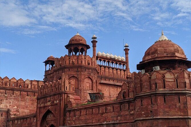 Private Golden Triangle Tour Delhi Agra Jaipur ( Top Rated ) - Guides and drivers: the small details you’ll notice