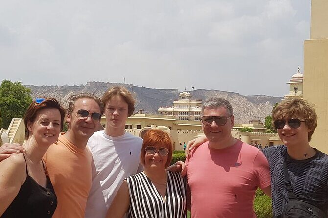 Private- Jaipur Full Day Guided Tour - Jagat Shiromani Ji Temple: a quieter Rajasthan moment