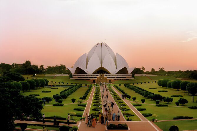 Private Luxury Full Day New and Old Delhi City Tour - Pickup and Pace: The Comfort of AC, Plus the Reality of Time