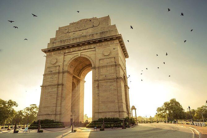 Private: Old and New Delhi Tour in a Day - Chandni Chowk rickshaw ride: short and intense, in the best way