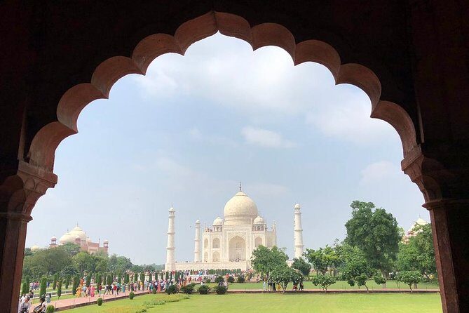 Private Round Trip To Taj Mahal Agra From Delhi - The guide and driver factor: Hilal, Mayank Sharma, Rahman, and more