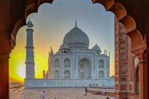 Private Sunrise Taj Mahal & Agra Fort Tour from New Delhi By Car - Taj Mahal at sunrise: better photos, less stress, real context
