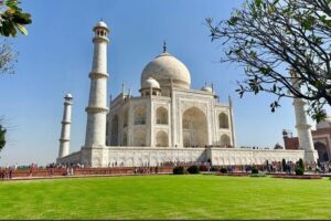 Private Taj Mahal Tour by Gatimaan Express Train - Delhi pickup and the Taj schedule (including the 2 AM sunrise plan)
