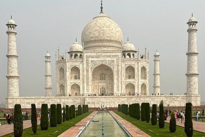 Private Transfer Agra to Delhi - Why a private Agra to Delhi transfer beats the scramble