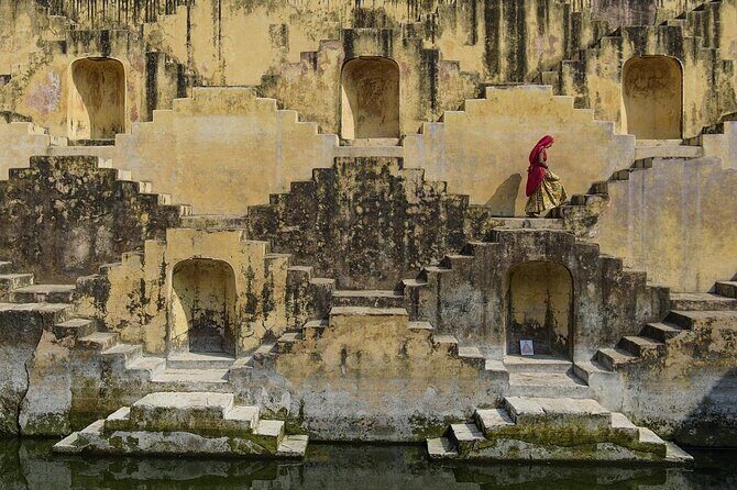Private Transfer Agra To Jaipur Via Fatehpur Sikri & Chand Baori, Step Well - Agra to Jaipur in one smooth private day