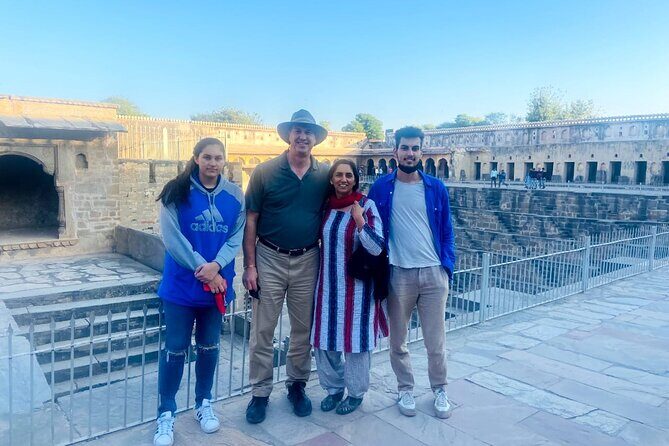 Private Transfer Agra To Jaipur Via Fatehpur Sikri & Chand Baori, Step Well - Buland Darwaza at Fatehpur Sikri: the guide makes it click