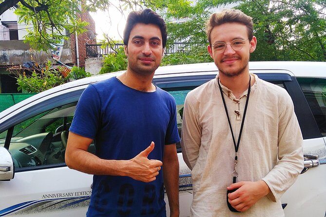 Private transfer Delhi to Agra - Comfort Stops and Food Breaks: Stay Human During the Journey
