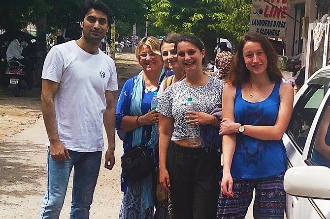 Private transfer Delhi to Agra - Hotel Pickup in Delhi (or Gurugram): Door-To-Car Starts
